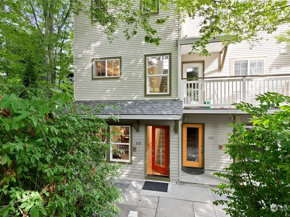 212 24th Avenue E, Seattle, WA 98112