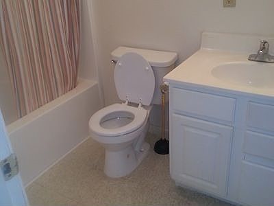 2nd image of 117 Shelby St APT 4