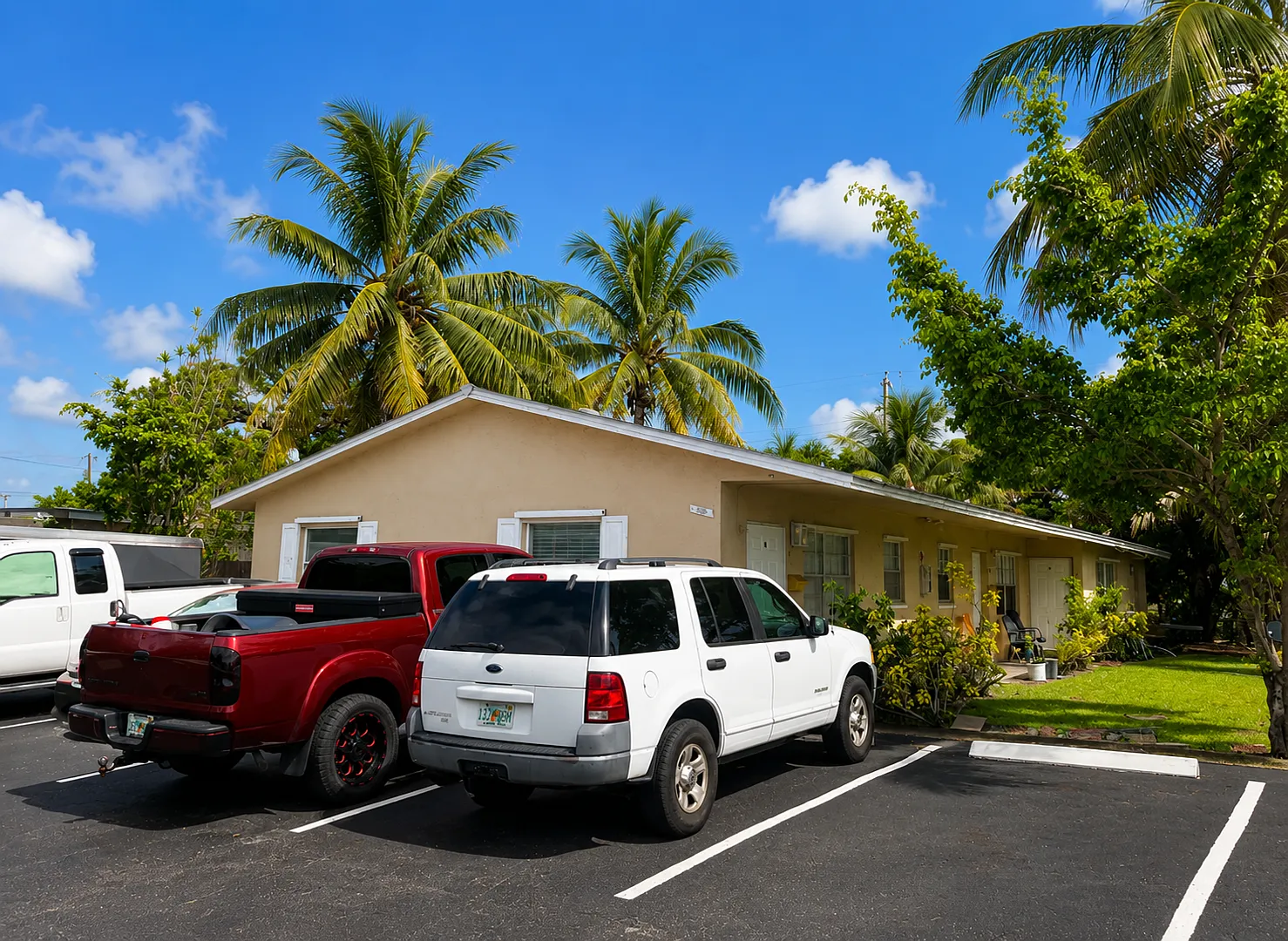 200 NW 43 Ct — Photo 1