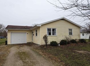 426 E Maple St, Berne, IN 46711
