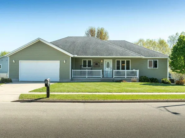 501 Savannah Trail, Pardeeville, WI 53954