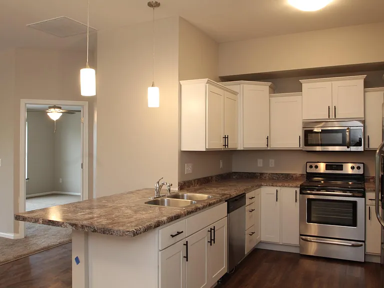 211 N 1st Ave — Photo 5