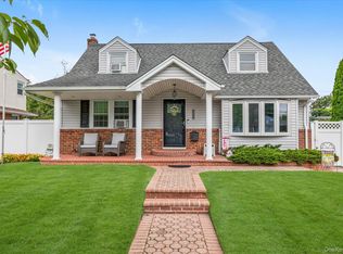 3917 Miller Pl, Levittown, NY 11756