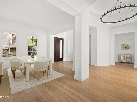 3rd image of 1008 Paseo Santa Monica
