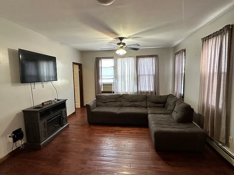 365 Devon St #2 — Photo 9