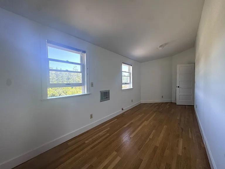 Grandview Rd — Photo 15