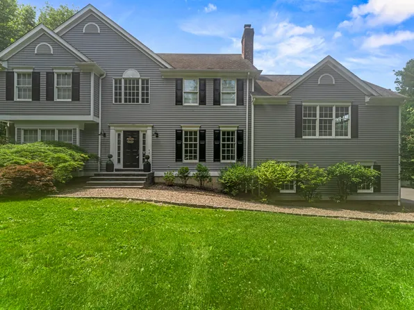 27 Yogananda Street, Newtown, CT 06482