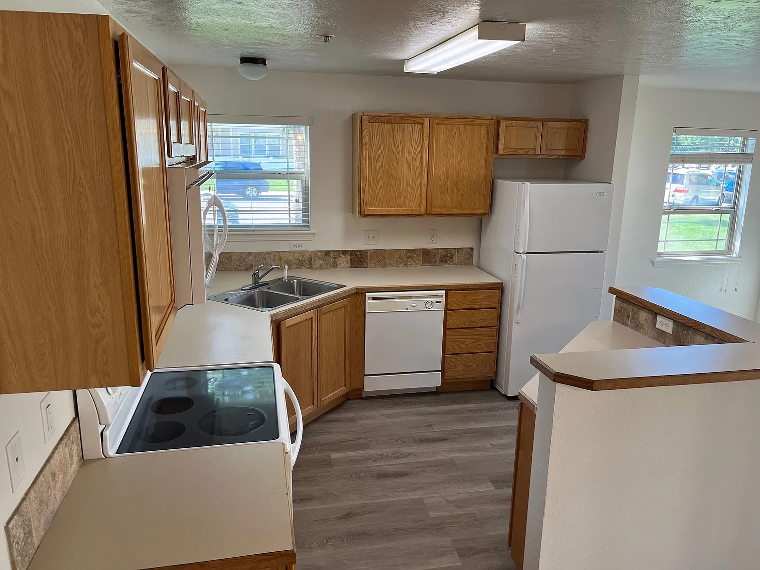 3 bed, 1200 sqft, $1,495 — Photo 4