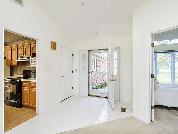 4th image of 2253 W State Road 38