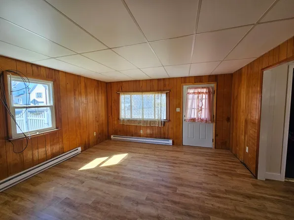 108 Manor Rd, Centre Hall, PA 16828