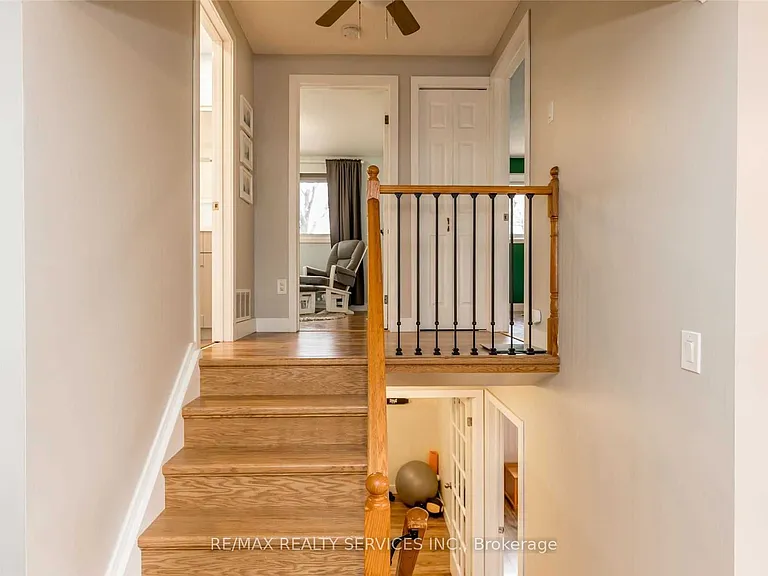 83 Janice Dr — Photo 10
