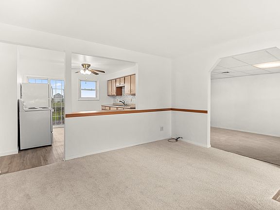 5th image of 105 Durant St