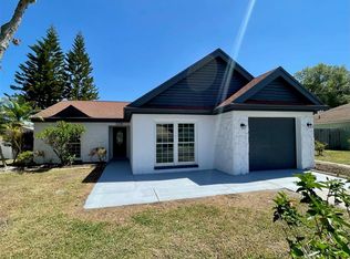 2206 N Merrin St, Plant City, FL 33563