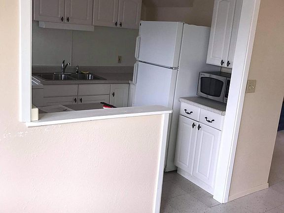 4th image of 1436 Noble St #B