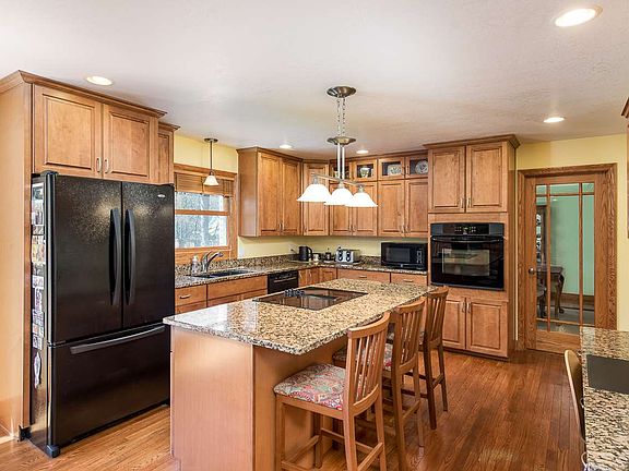 5th image of 5801 Woodcliff Dr