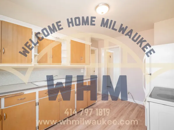5050 N Bay Ridge Ave, Milwaukee, WI 53217