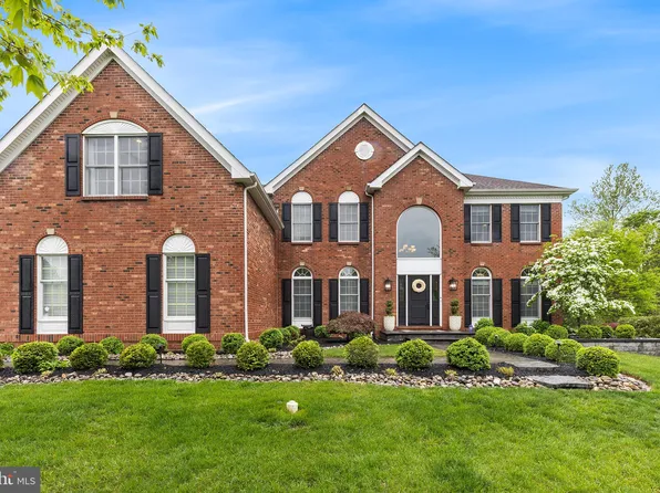 1263 Bridle Estates Dr, Yardley, PA 19067