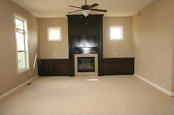 5th image of 514 NW Jackson Dr