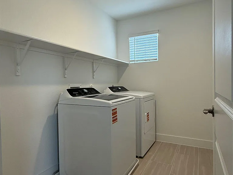 593 Tailwind Dr — Photo 29