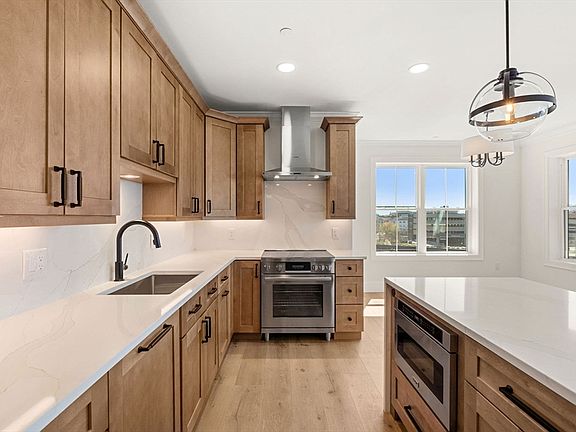 5th image of 16 Franklin St #1502