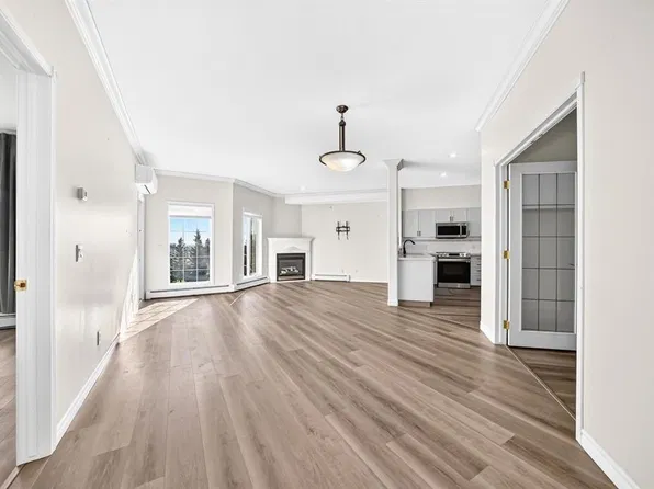 728 Country Hills Rd NW #314, Calgary, AB T3K 5K8