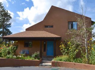 1265 Big Rock Loop, Los Alamos, NM 87544