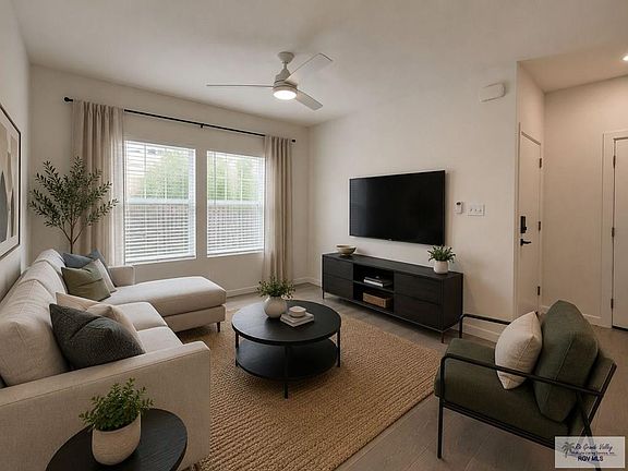 3rd image of 4915 Alexa Rd