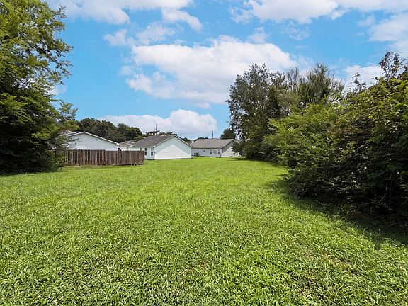 5th image of 499 Holland Ridge Dr