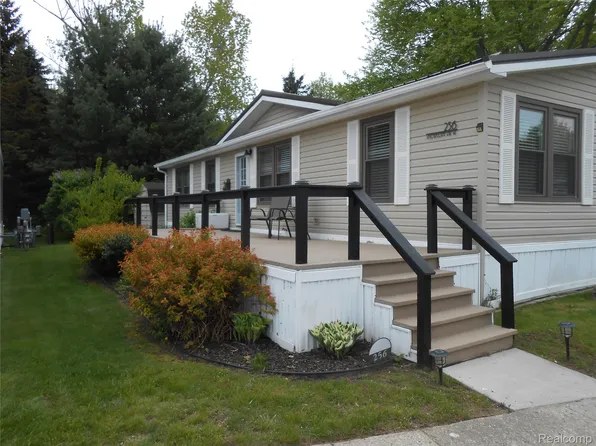 256 Shoreline W, Pt Sanilac, MI 48469