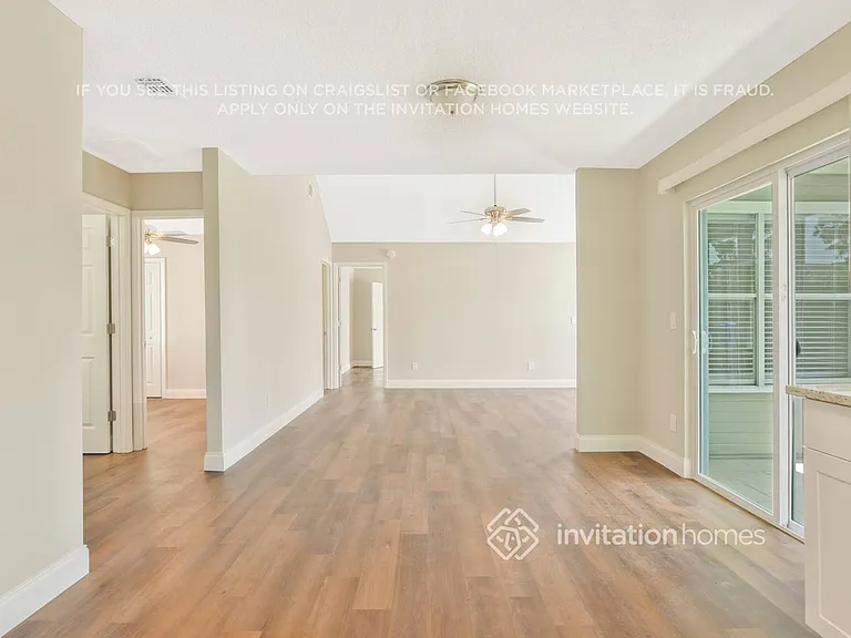 3434 Coachlight Dr — Photo 4