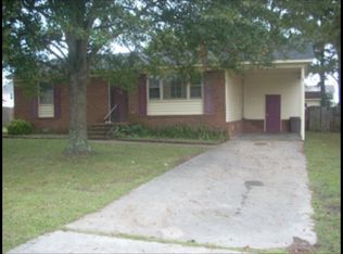 918 Davenport Farm Rd, Winterville, NC 28590