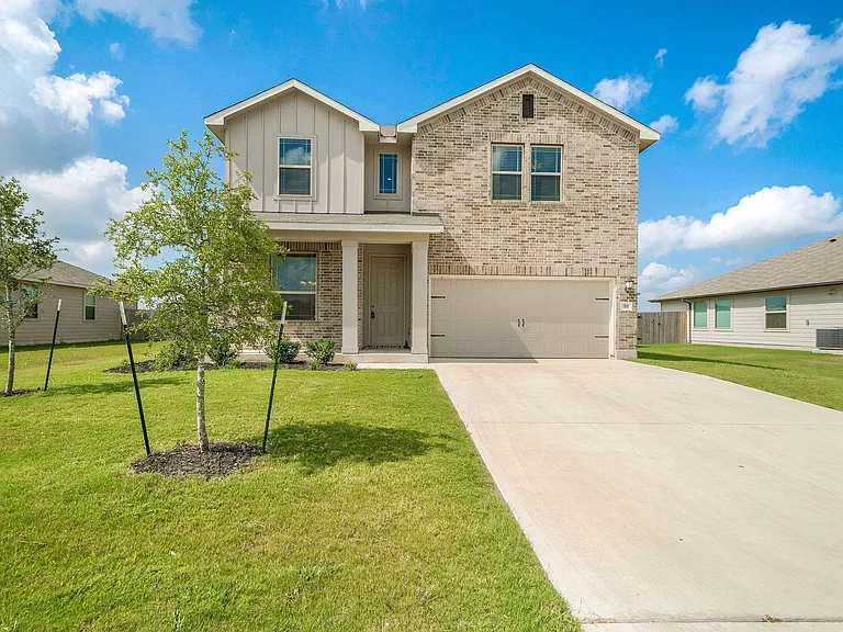 188 Shooting Star Dr — Photo 3