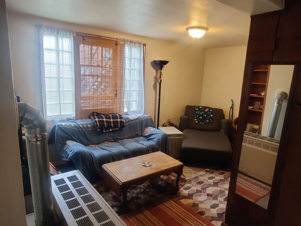 1st image of 28 E Pattison St