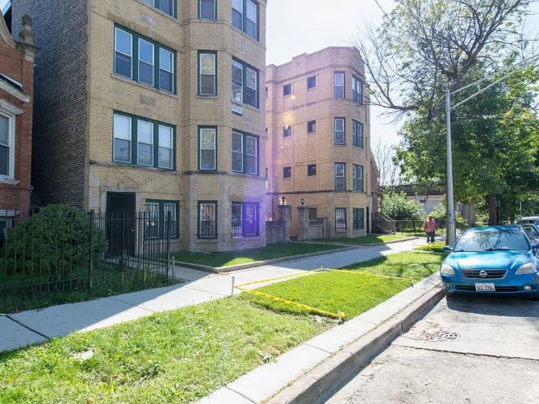 1931 S Homan — Photo 13
