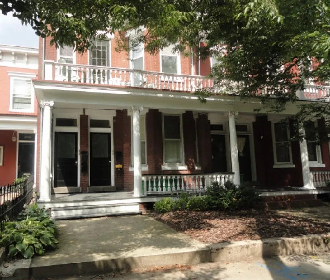 Building Photo - 2708 E Broad St #0