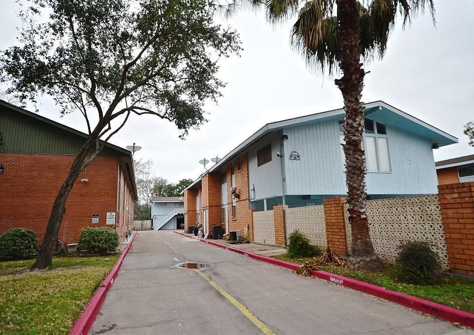 1st image of 5538 Holly St APT 313