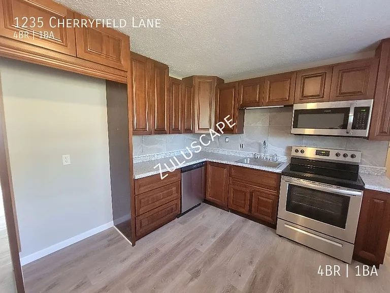1235 Cherryfield Ln — Photo 6