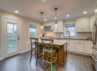 212 Oakland Rd, Maplewood, NJ 07040