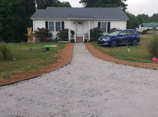 415 Little Pond Rd, Easley, SC 29640