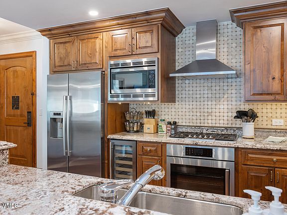 4th image of 728 W Lionshead Cir #R-303