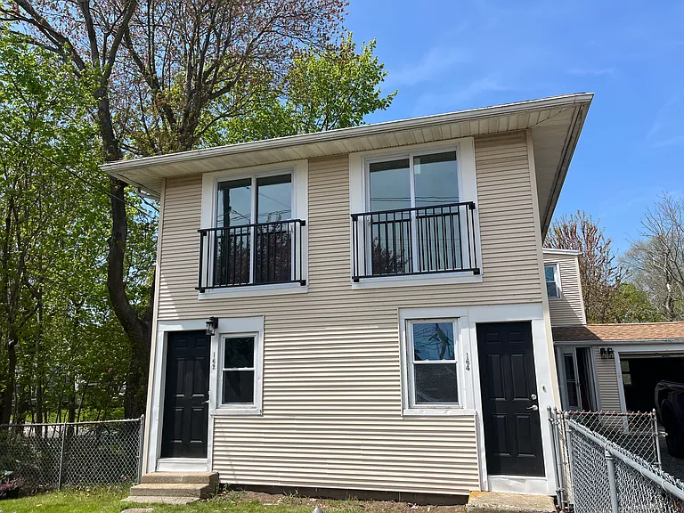 162 Welchs Point Rd #1 — Photo 3