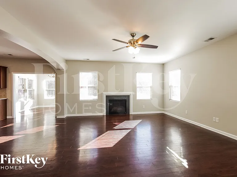 4204 Craighill Ln — Photo 8