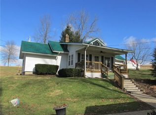 408 Oak Dr, Mercer, PA 16137