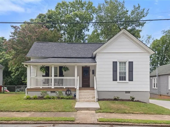 1004 Albert St, Winston Salem, NC 27101