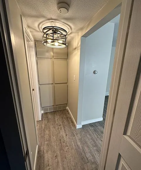 716 E 6th St S #2 — Photo 5