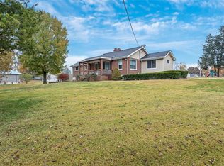 764 Lakeview Ridge Dr, Fenton, MO 63026