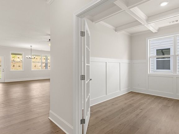 4th image of 86 Lakeview Point