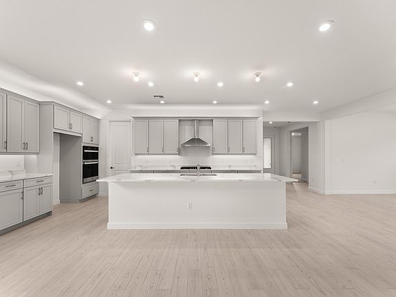 3rd image of 12135 SW Ameresque Way