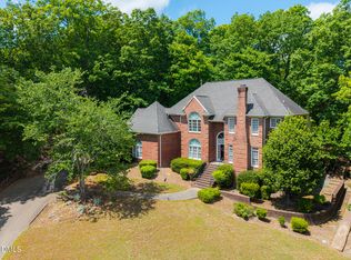 10234 Governors Dr, Chapel Hill, NC 27517