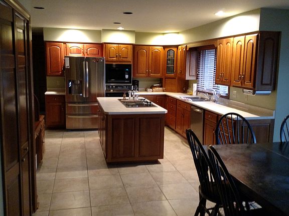 4th image of 1525 White Oak Ct